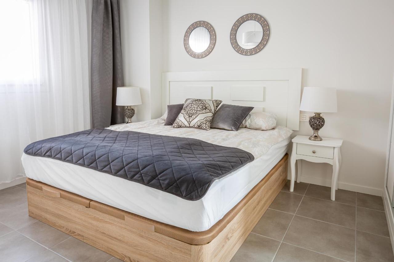 Sunny Apartment In Denia With Outdoor Swimming Pool And Garage Parking Place Included, 300M From The Sandy Beach Dış mekan fotoğraf