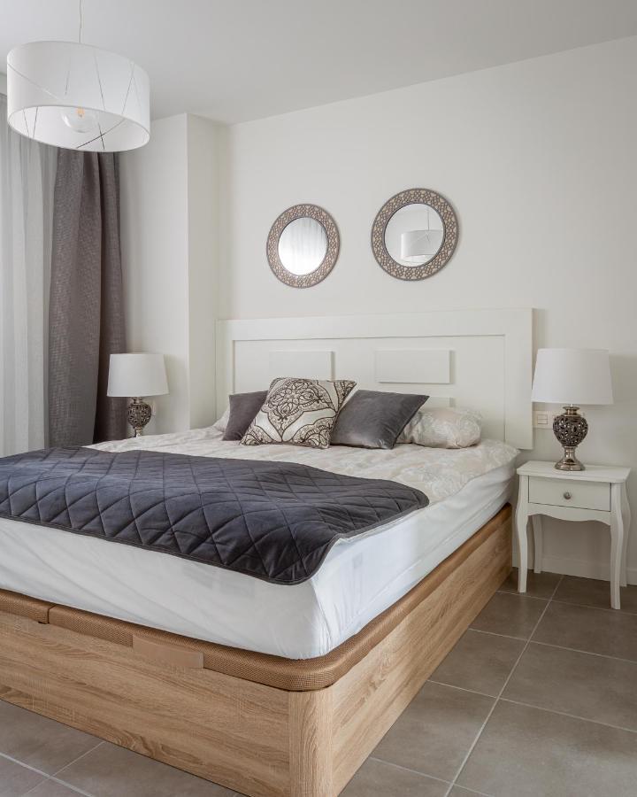 Sunny Apartment In Denia With Outdoor Swimming Pool And Garage Parking Place Included, 300M From The Sandy Beach Dış mekan fotoğraf