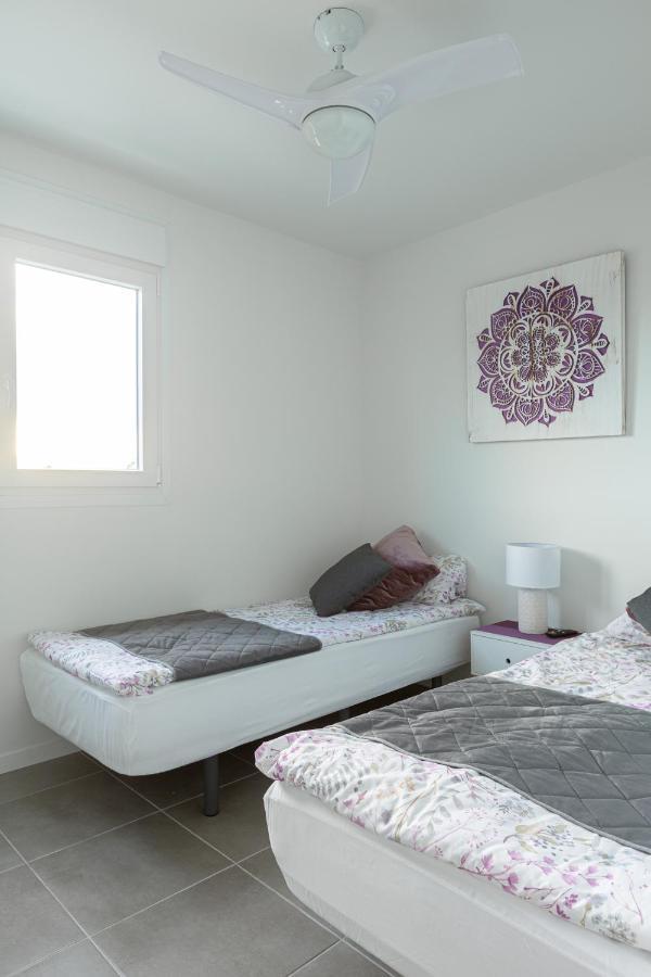Sunny Apartment In Denia With Outdoor Swimming Pool And Garage Parking Place Included, 300M From The Sandy Beach Dış mekan fotoğraf
