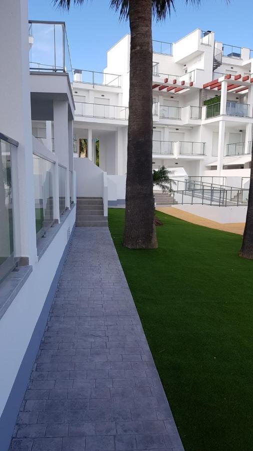 Sunny Apartment In Denia With Outdoor Swimming Pool And Garage Parking Place Included, 300M From The Sandy Beach Dış mekan fotoğraf